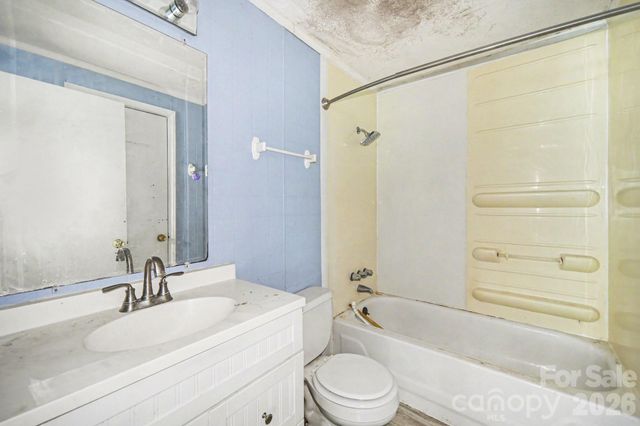 607 Texas Trail, Dallas, NC 28034