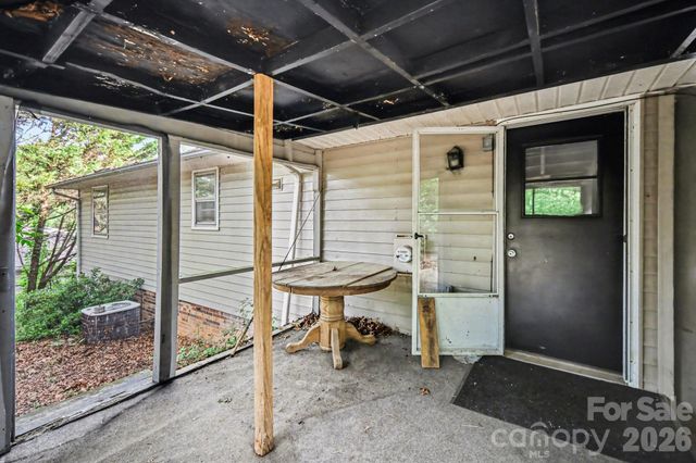 607 Texas Trail, Dallas, NC 28034
