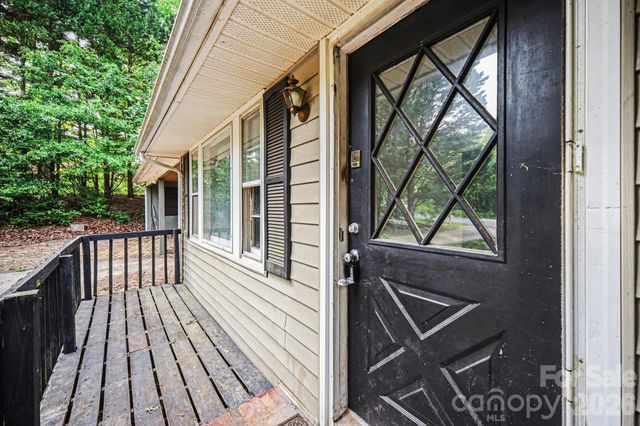 607 Texas Trail, Dallas, NC 28034