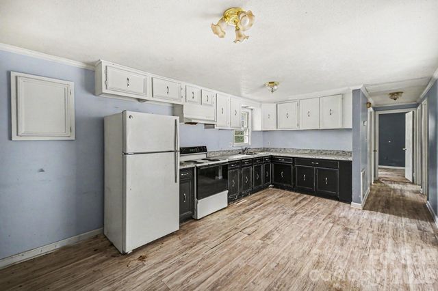 607 Texas Trail, Dallas, NC 28034