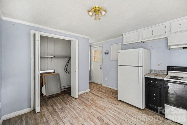 607 Texas Trail, Dallas, NC 28034