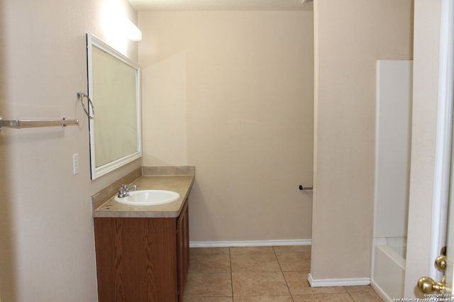 4715 APPALOOSA RUN, San Antonio, TX 78244