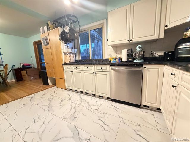 649 Meridan Street, Dearborn, MI 48124