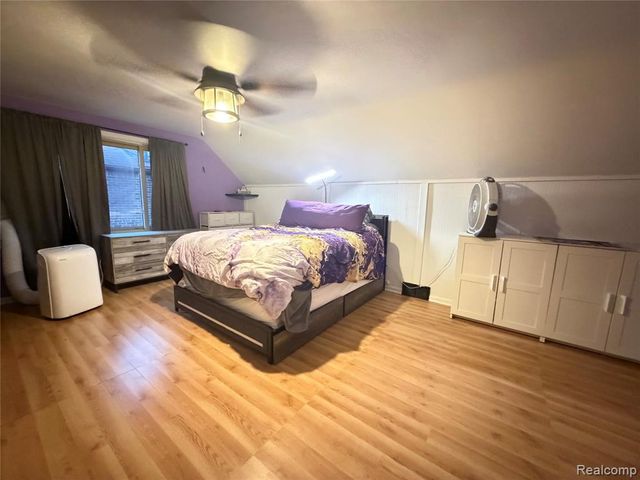 649 Meridan Street, Dearborn, MI 48124