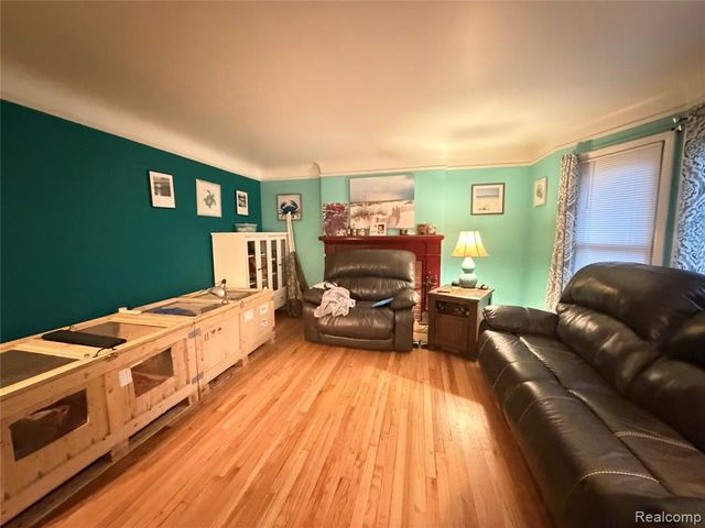 649 Meridan Street, Dearborn, MI 48124