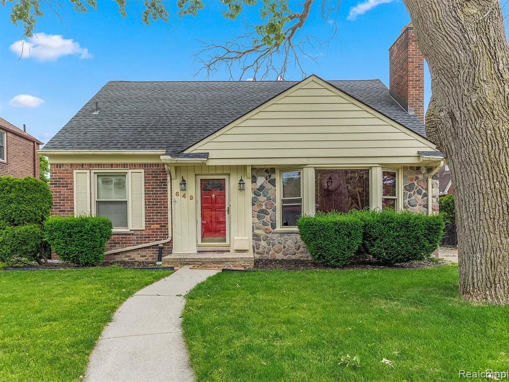 649 Meridan Street, Dearborn, MI 48124