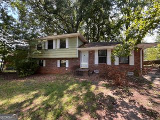 7336 Camelot Court, Riverdale, GA 30296