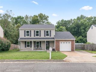 699 Trails LN, Newport News, VA 23608