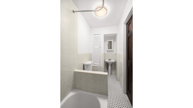 70 JEFFERSON Street, New York City, NY 11206
