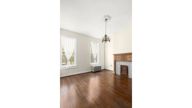 70 JEFFERSON Street, New York City, NY 11206