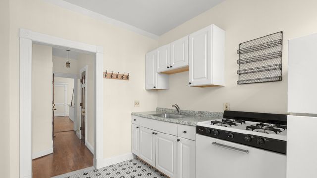 70 JEFFERSON Street, New York City, NY 11206