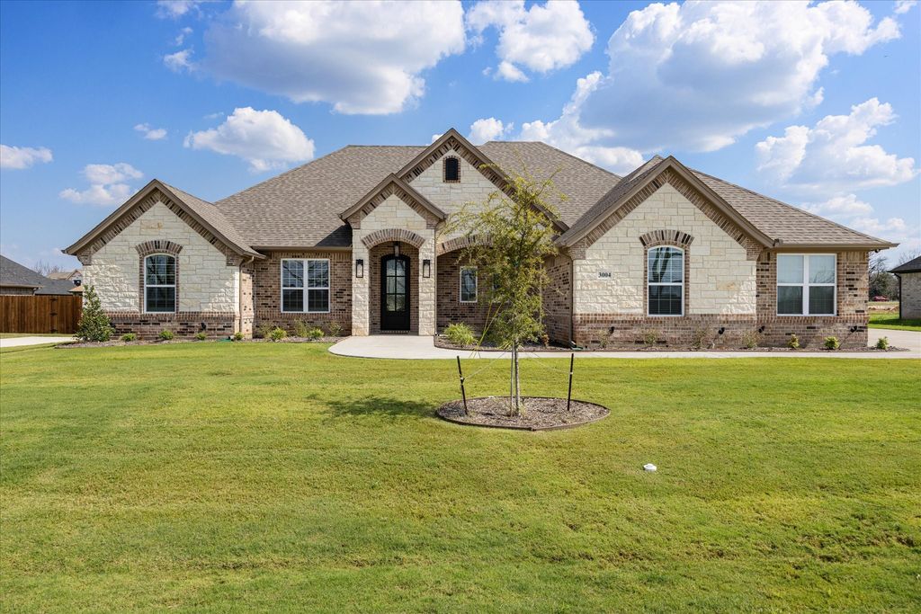 3004 Hazlewood Road, Granbury, TX 76049