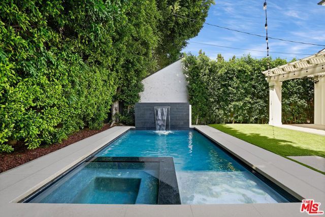 4915 Agnes Avenue, Valley Village, CA 91607