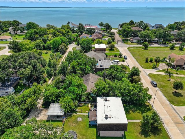 117 Sylvan Street, La Porte, TX 77571