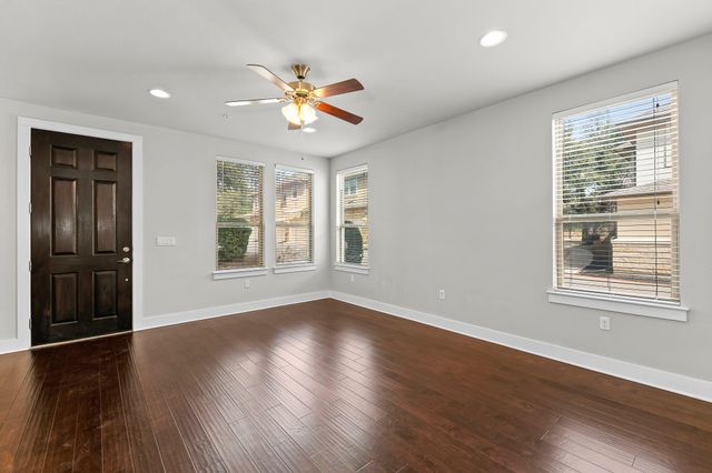 13800 Lyndhurst ST 211, Austin, TX 78717