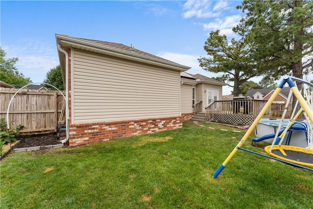 3280 Grainger Circle, Springdale, AR 72764