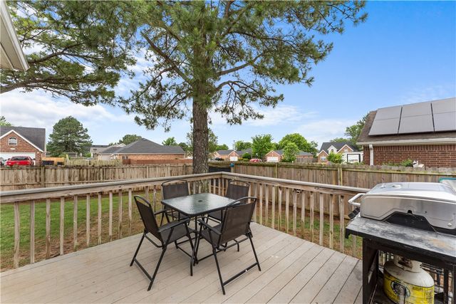 3280 Grainger Circle, Springdale, AR 72764