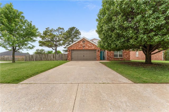 3280 Grainger Circle, Springdale, AR 72764