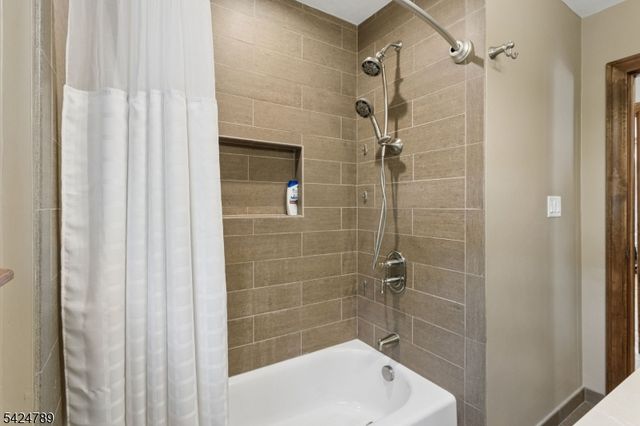 9 Laurel Ave, Franklin Twp., NJ 08528