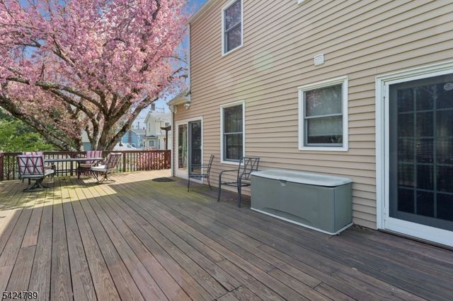 9 Laurel Ave, Franklin Twp., NJ 08528