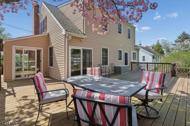 9 Laurel Ave, Franklin Twp., NJ 08528