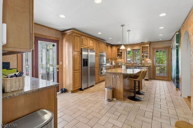 9 Laurel Ave, Franklin Twp., NJ 08528
