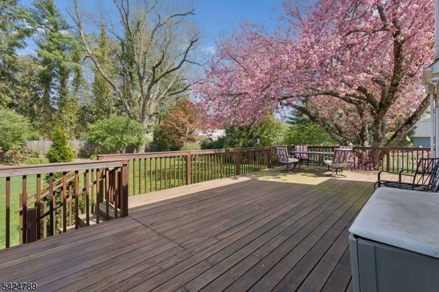 9 Laurel Ave, Franklin Twp., NJ 08528