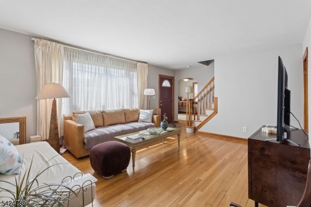 9 Laurel Ave, Franklin Twp., NJ 08528