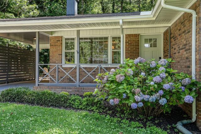3390 Kenland SE Road, Smyrna, GA 30082