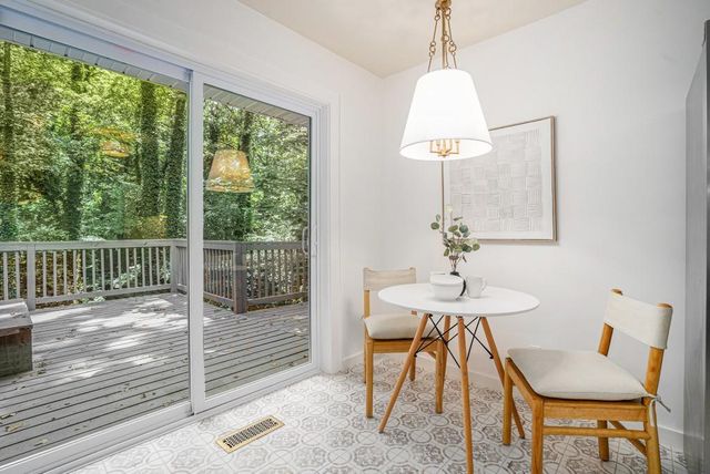 3390 Kenland SE Road, Smyrna, GA 30082