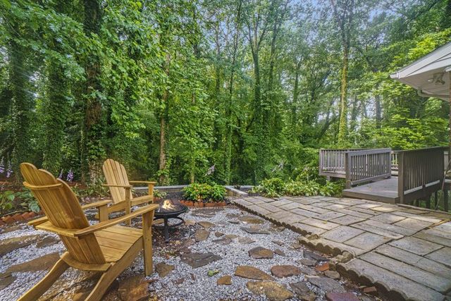 3390 Kenland SE Road, Smyrna, GA 30082
