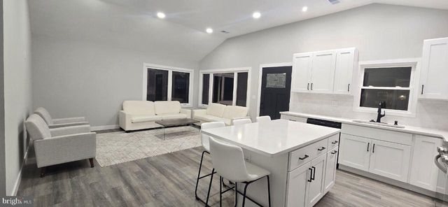 702 BEAUMONT RD, Fairless Hills, PA 19030