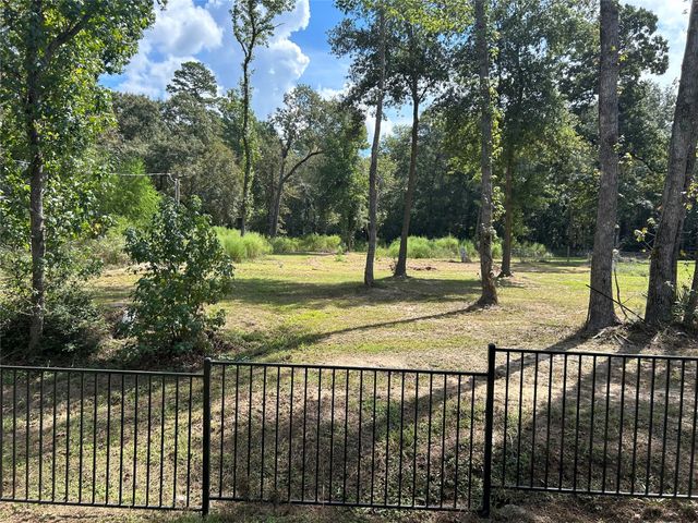 13881 Park Ave, Conroe, TX 77384