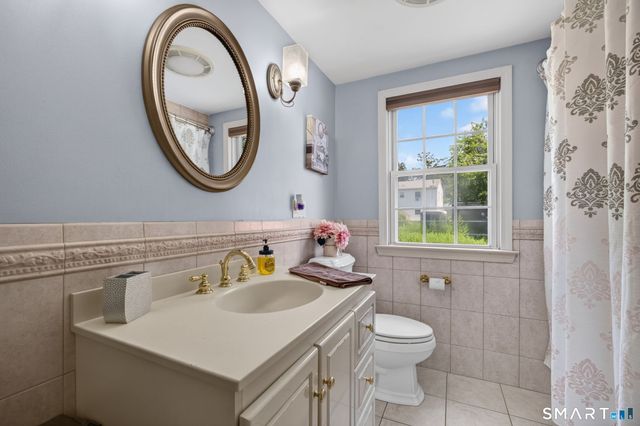 5 Beatrice Drive, North Haven, CT 06473