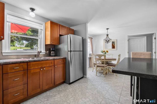 5 Beatrice Drive, North Haven, CT 06473
