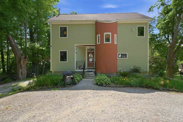 42 North Main Street, Boscawen, NH 03303
