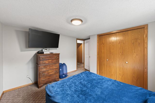 12515 Hummingbird Street NW, Coon Rapids, MN 55448