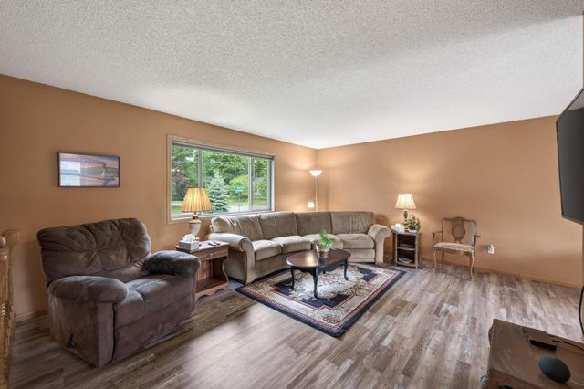 12515 Hummingbird Street NW, Coon Rapids, MN 55448