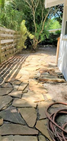 2541 FLOYD STREET, Sarasota, FL 34239