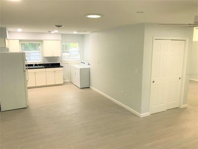 2541 FLOYD STREET, Sarasota, FL 34239