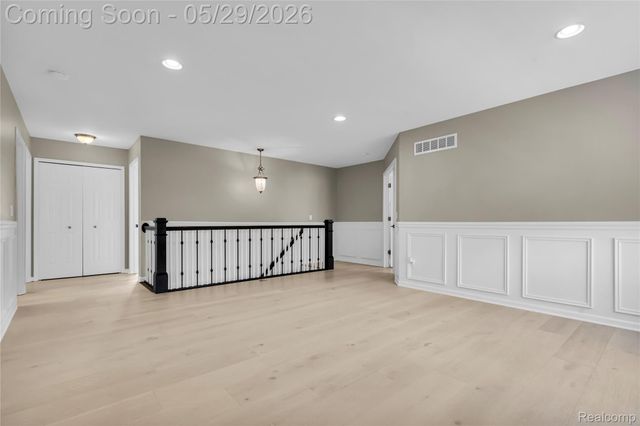 1977 Hazel Nut Lane, Troy, MI 48085