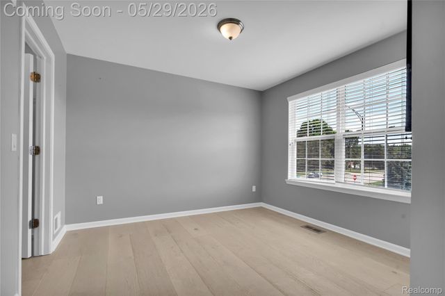 1977 Hazel Nut Lane, Troy, MI 48085