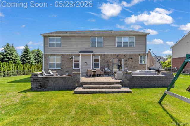 1977 Hazel Nut Lane, Troy, MI 48085