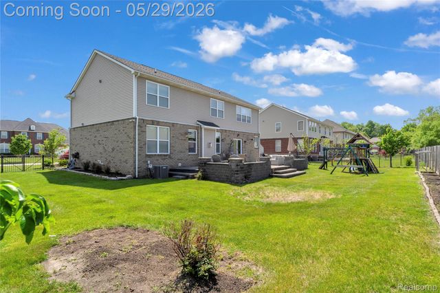 1977 Hazel Nut Lane, Troy, MI 48085