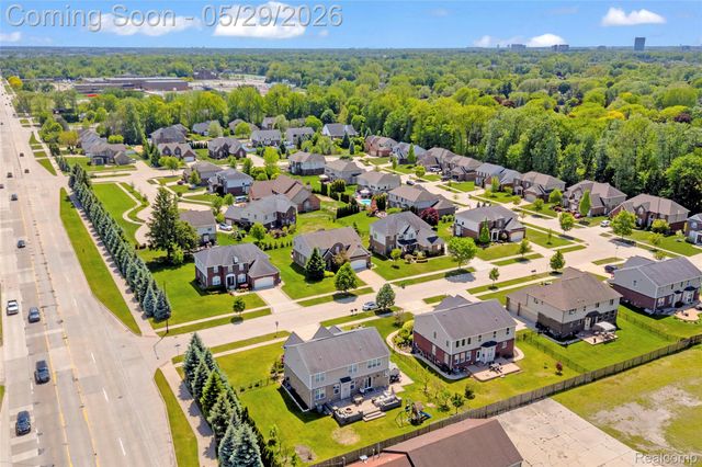 1977 Hazel Nut Lane, Troy, MI 48085