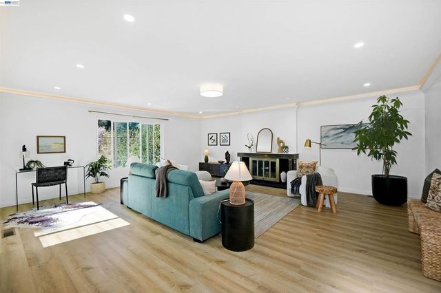 18522 Madison Ave, Castro Valley, CA 94546