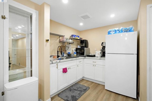 18522 Madison Ave, Castro Valley, CA 94546