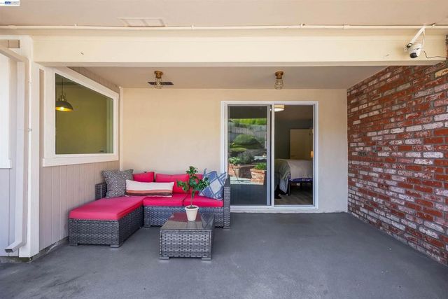 18522 Madison Ave, Castro Valley, CA 94546