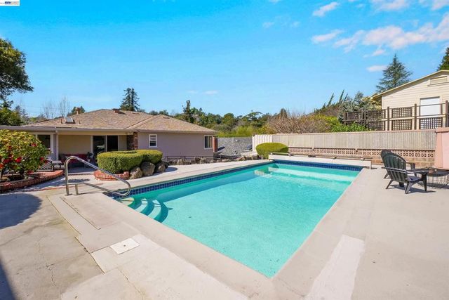 18522 Madison Ave, Castro Valley, CA 94546