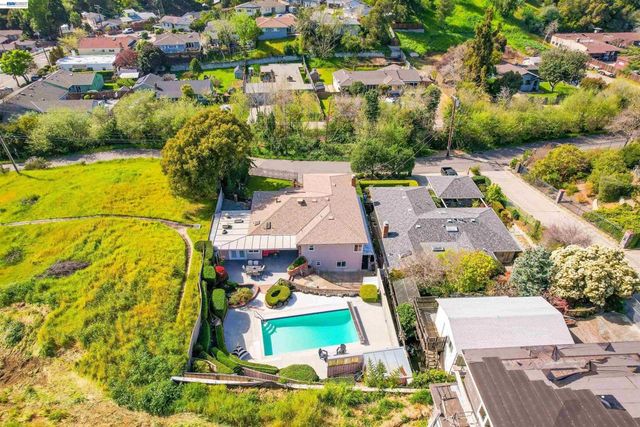 18522 Madison Ave, Castro Valley, CA 94546